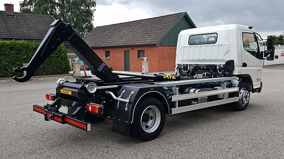 Mitsubishi Fuso 2 of 5