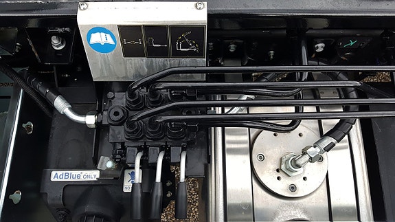Mitsubishi Fuso 13 of 26