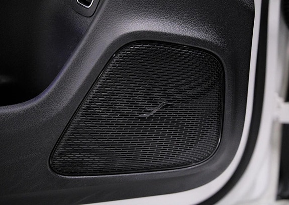 Mercedes-Benz CLA220 28 of 28