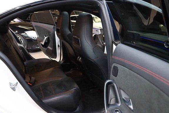 Mercedes-Benz CLA220 16 of 28