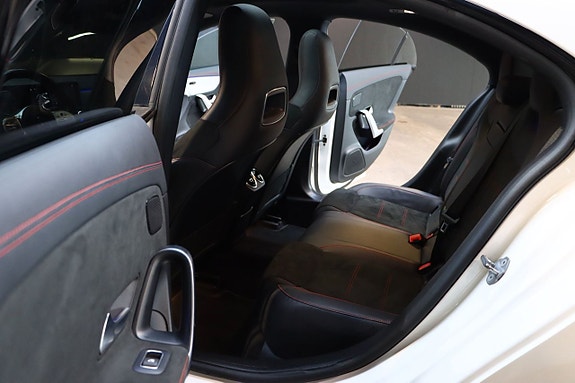 Mercedes-Benz CLA220 15 of 28