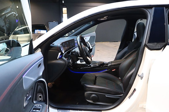 Mercedes-Benz CLA220 13 of 28