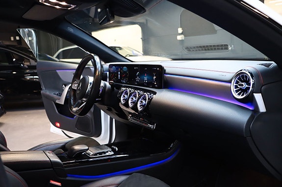 Mercedes-Benz CLA220 18 of 28