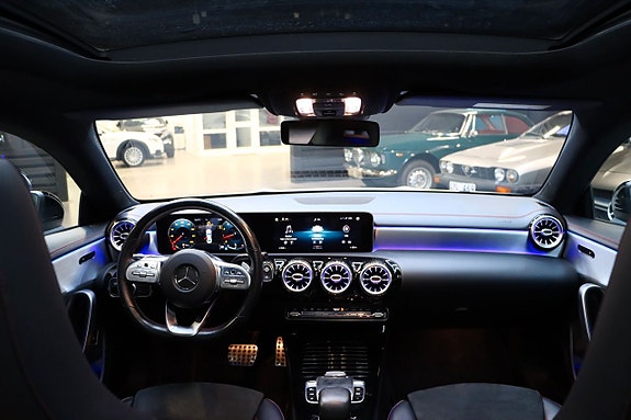 Mercedes-Benz CLA220 21 of 28
