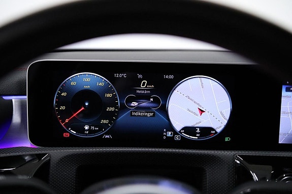 Mercedes-Benz CLA220 23 of 28