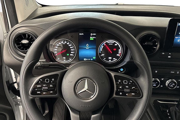 Mercedes-Benz eCitan 8 of 18