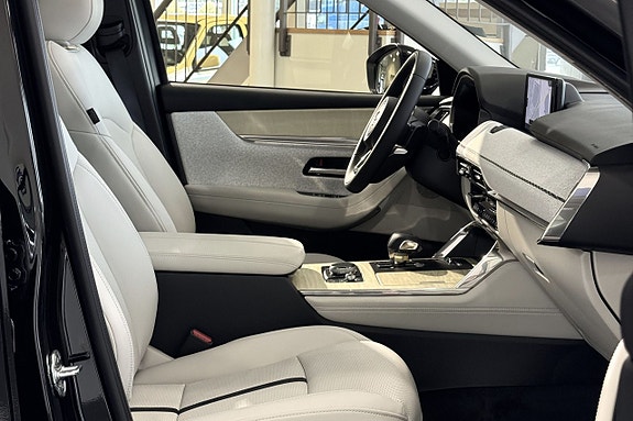 Mazda CX-80 17 of 20