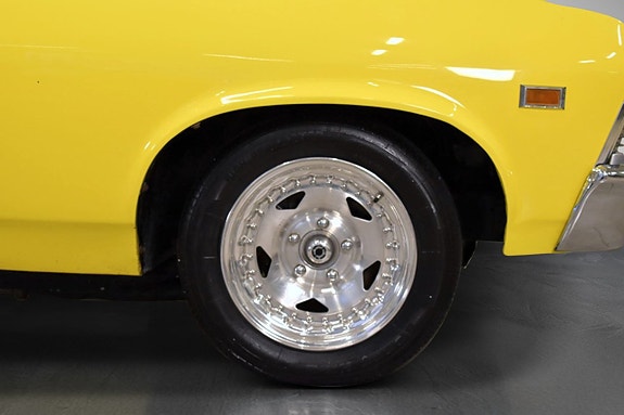Chevrolet Nova 5 of 28