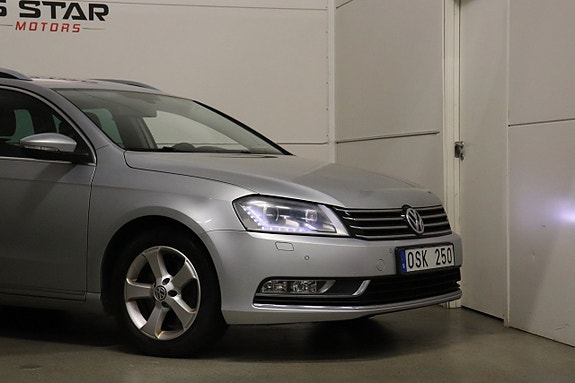 Volkswagen Passat 2 of 5