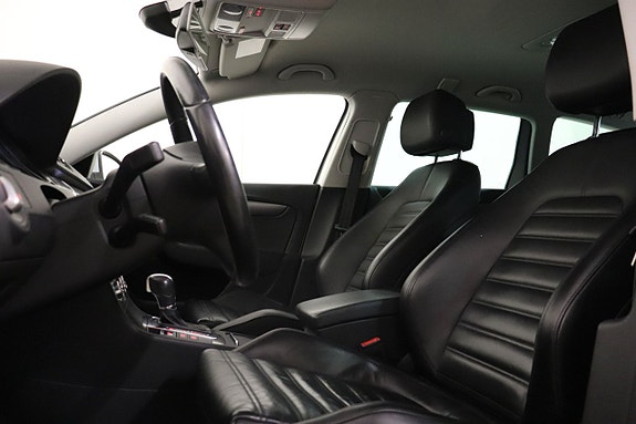 Volkswagen Passat 15 of 23