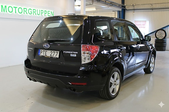 Subaru Forester 2 of 5