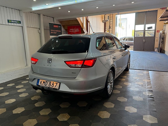 Seat Leon 3 of 5