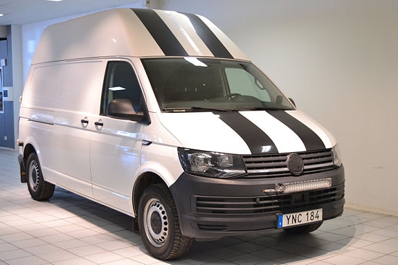 Volkswagen Transporter 4 of 5