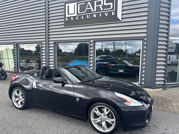 Nissan 370z 3 of 5