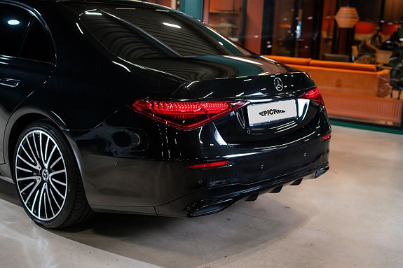 Mercedes-Benz S400 4 of 27