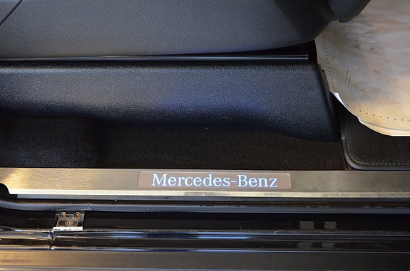Mercedes-Benz G500 29 of 30