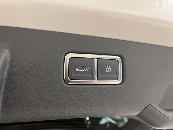 Kia EV9 9 of 16