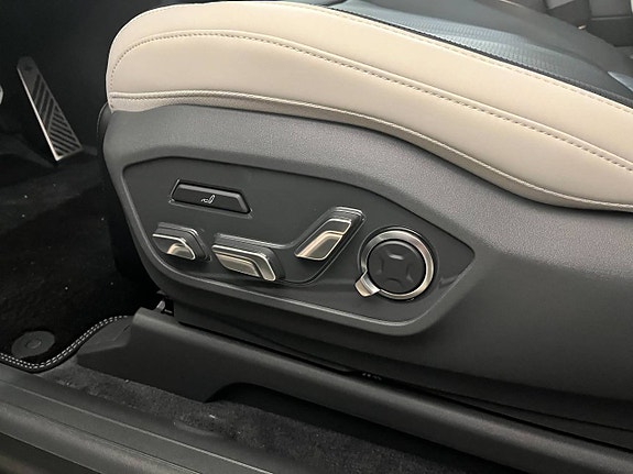 Kia EV9 11 of 16