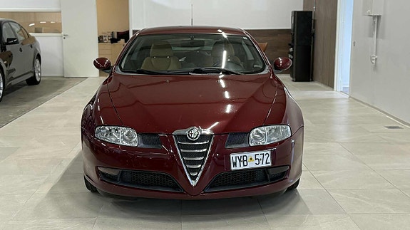 Alfa Romeo GT 2 of 20
