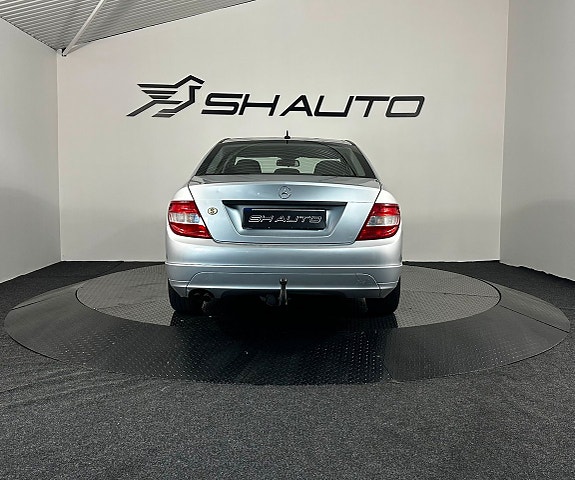 Mercedes-Benz C180 6 of 16