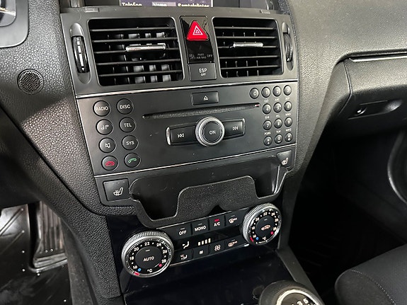 Mercedes-Benz C180 15 of 16