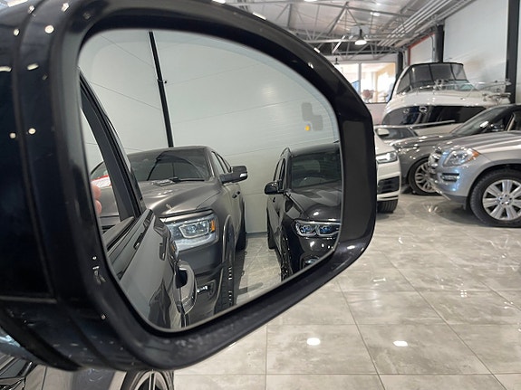 Land Rover Range Rover Sport 28 of 30