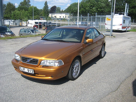Volvo C70 2 of 5