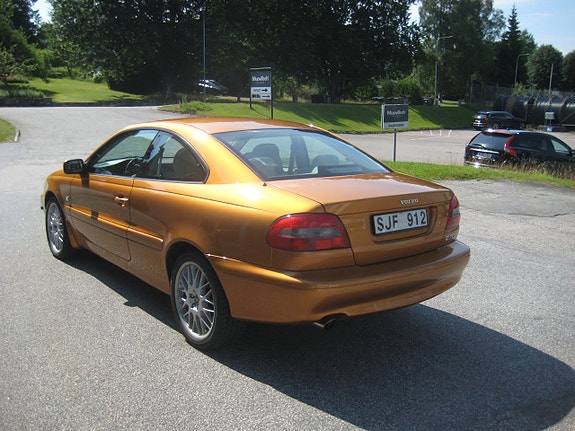 Volvo C70 3 of 5