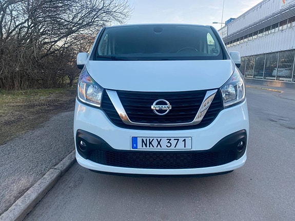 Nissan NV300 10 of 22