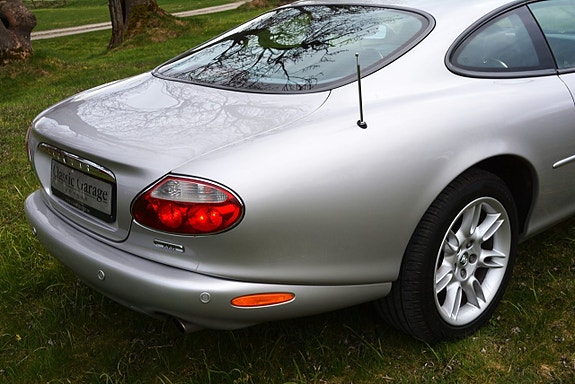 Jaguar XK 27 of 30