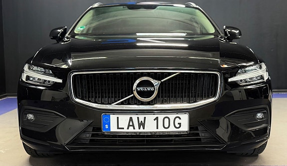 Volvo V60 2 of 21