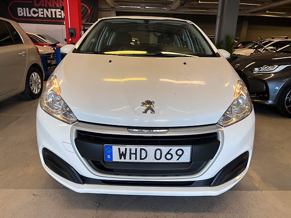 Peugeot 208 4 of 5