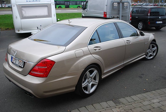 Mercedes-Benz S600 4 of 18
