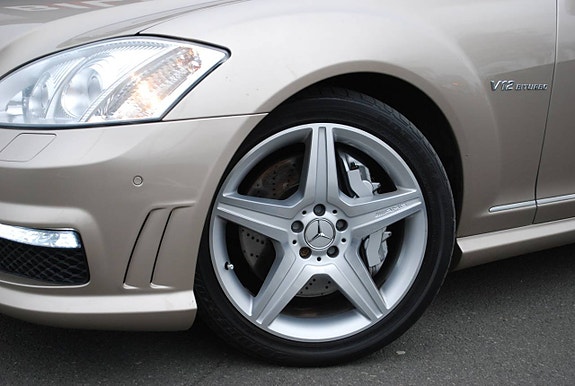 Mercedes-Benz S600 11 of 18