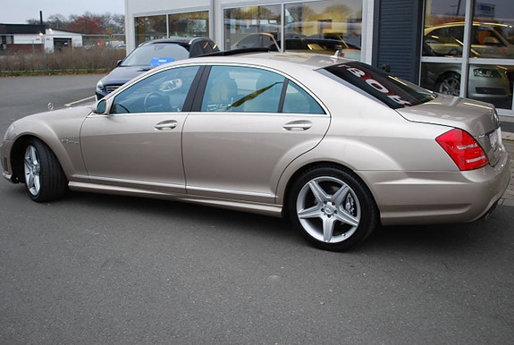 Mercedes-Benz S600 6 of 18