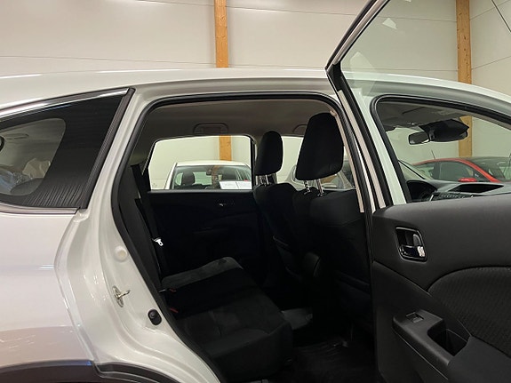 Honda CR-V 11 of 15