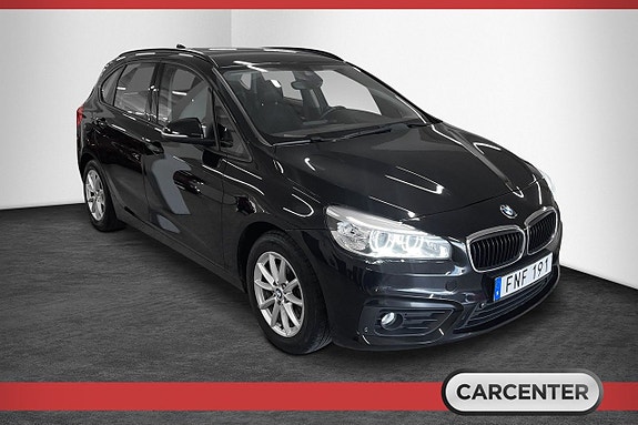 BMW 216d 3 of 5