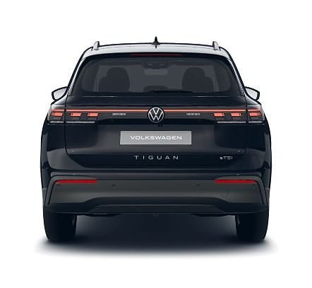 Volkswagen Tiguan 4 of 5