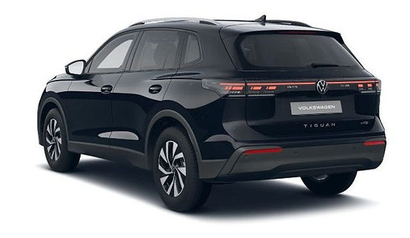 Volkswagen Tiguan 3 of 5