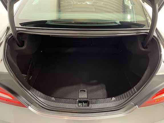 Mercedes-Benz CLA200 11 of 15