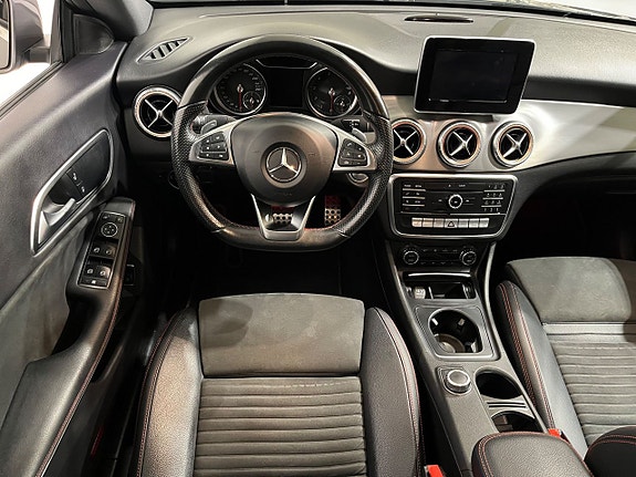 Mercedes-Benz CLA200 8 of 15