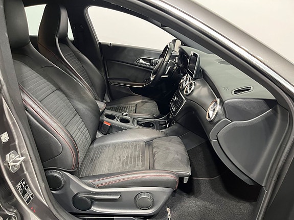 Mercedes-Benz CLA200 5 of 5