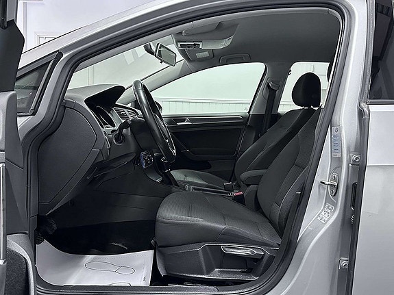 Volkswagen Golf I 11 of 21