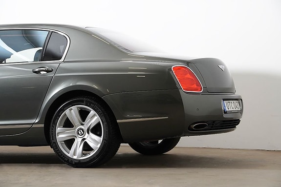 Bentley Continental Flying Spur 7 of 27