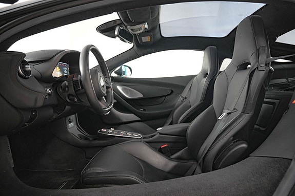 McLaren GT 17 of 27