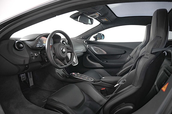 McLaren GT 15 of 27