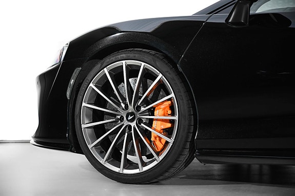 McLaren GT 10 of 27