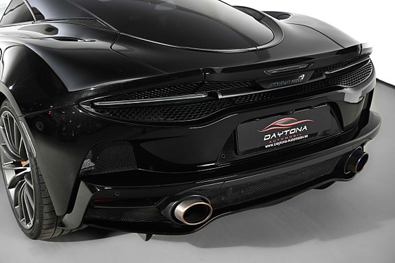 McLaren GT 13 of 27