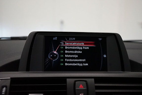 BMW 118i 14 of 16