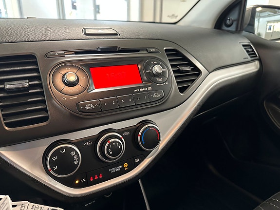 Kia Picanto 12 of 14